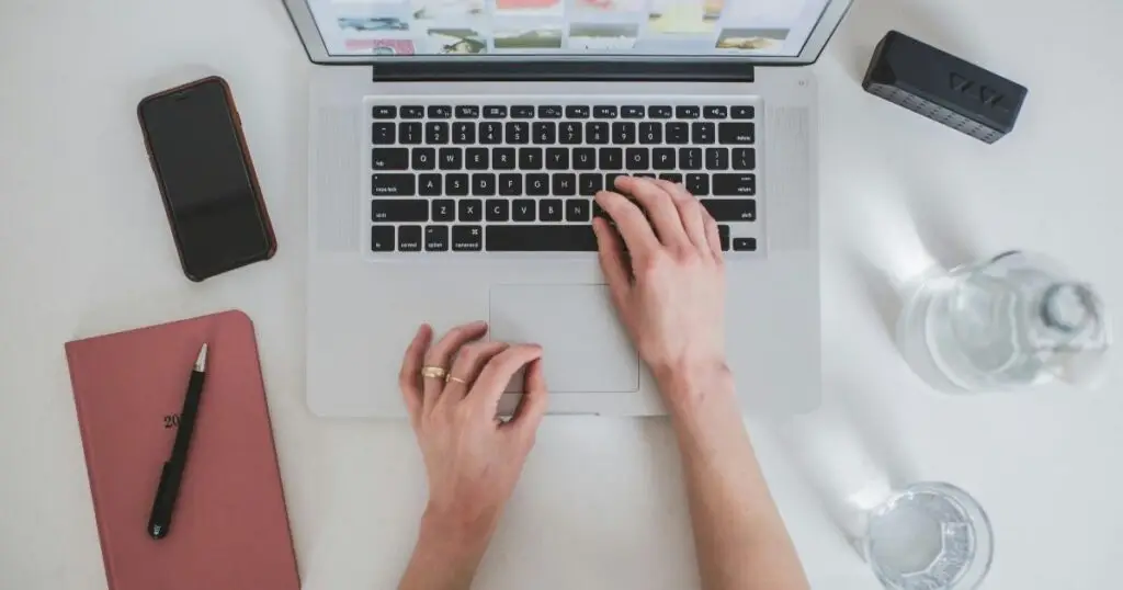 a importancia do design responsivo em sites institucionais