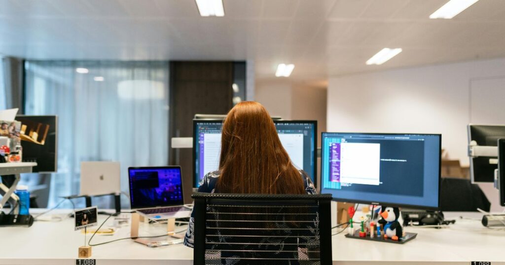 dicas para criar um site atrativo que converte visitantes em hospedes