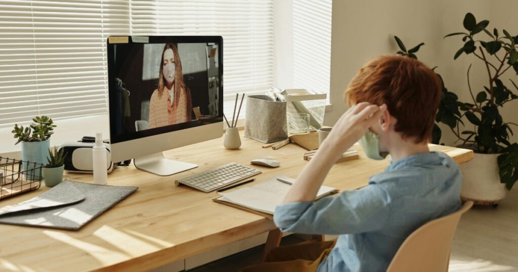 dicas para criar um site escolar que engaja pais e alunos